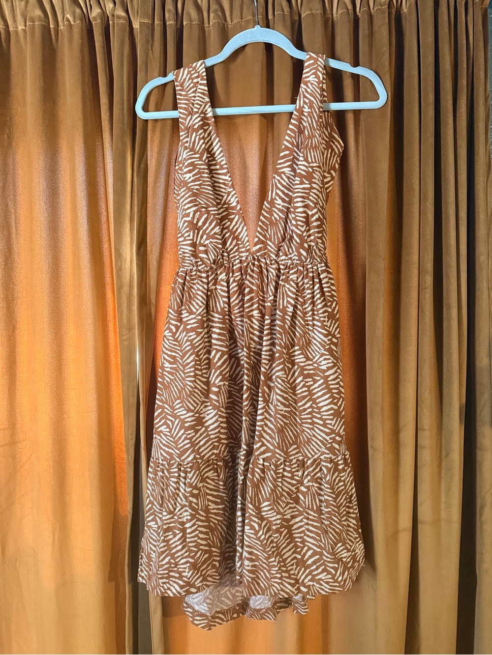 Linen Tie-Back Brown & White Printed V-Neck Sundress